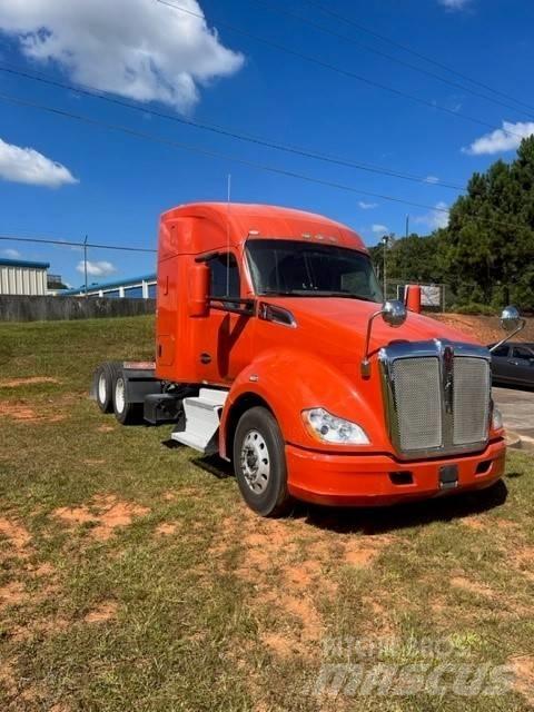Kenworth T 680 Vetopöytäautot