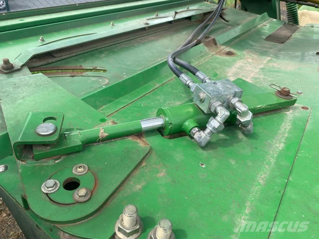 John Deere 730 Pyörillä varustetut leikkurit