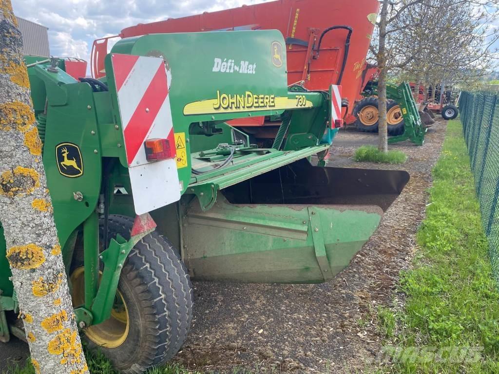 John Deere 730 Pyörillä varustetut leikkurit