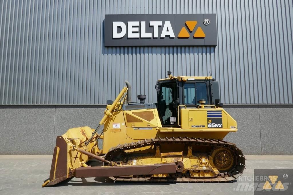 Komatsu D65WX-17 Telaketjupuskutraktorit