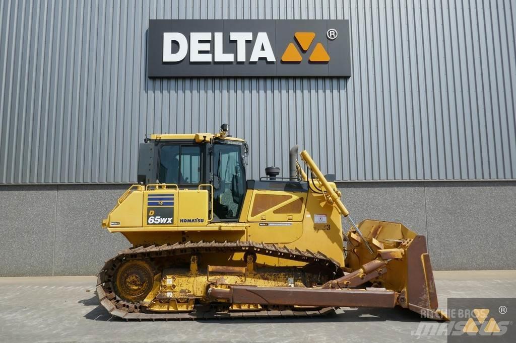 Komatsu D65WX-17 Telaketjupuskutraktorit