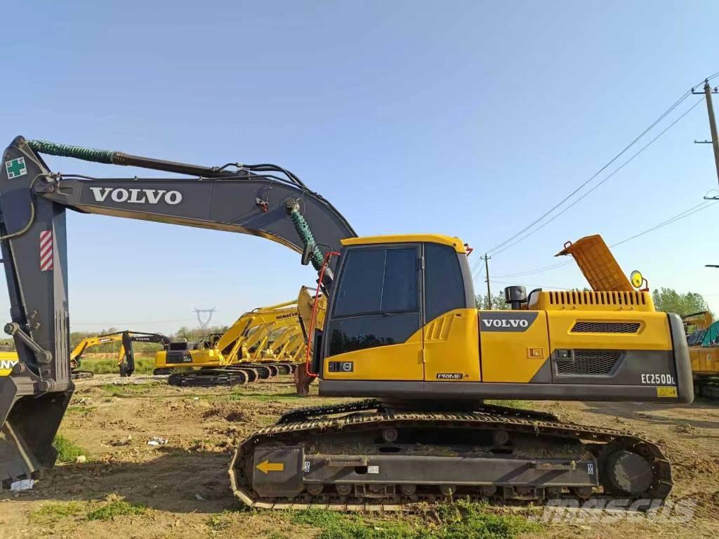 Volvo EC 250 D L Telakaivukoneet