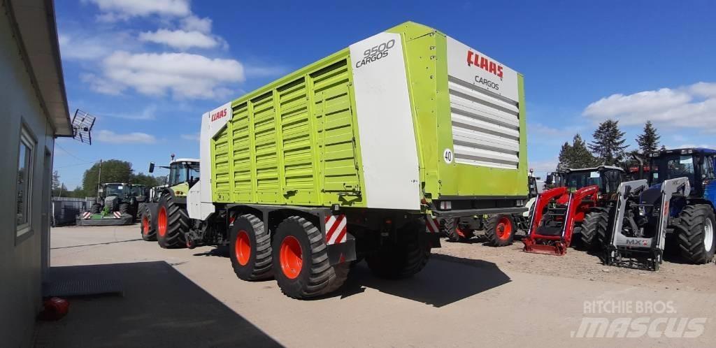 CLAAS Cargos 9500 Keräävät noukinvaunut ja silppurivaunut