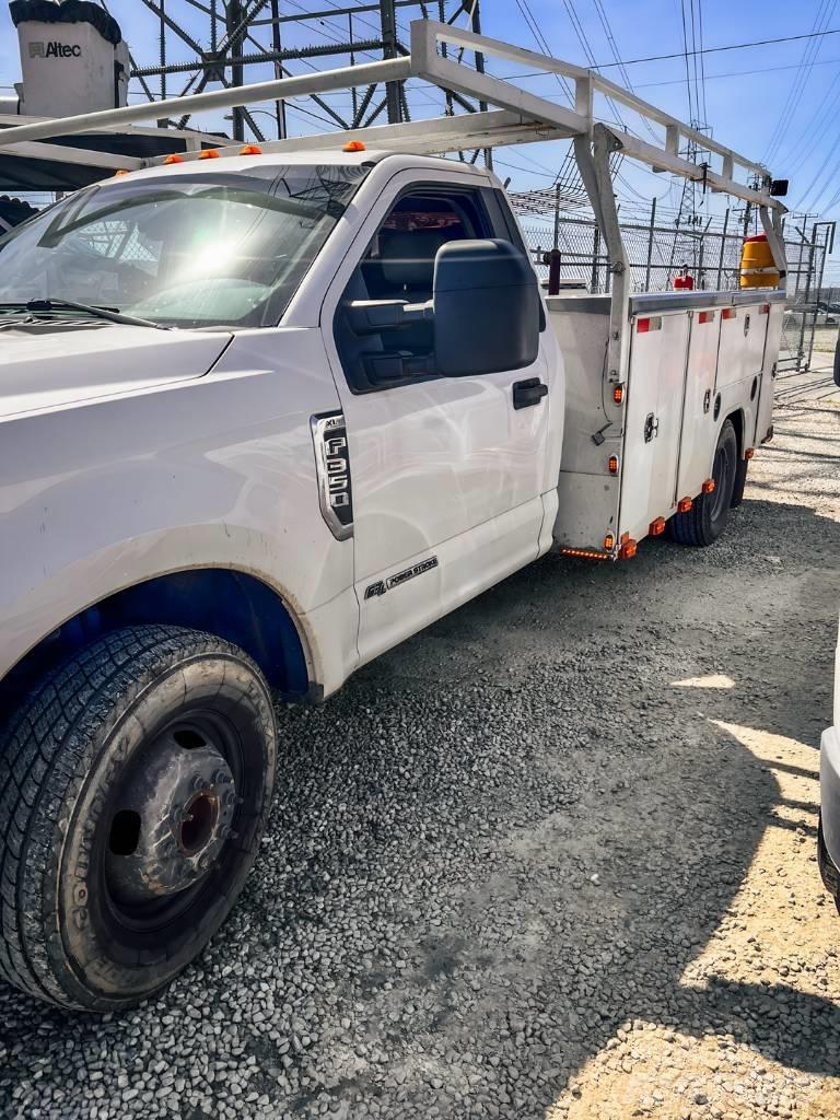 Ford F 350 XL Lava-autot