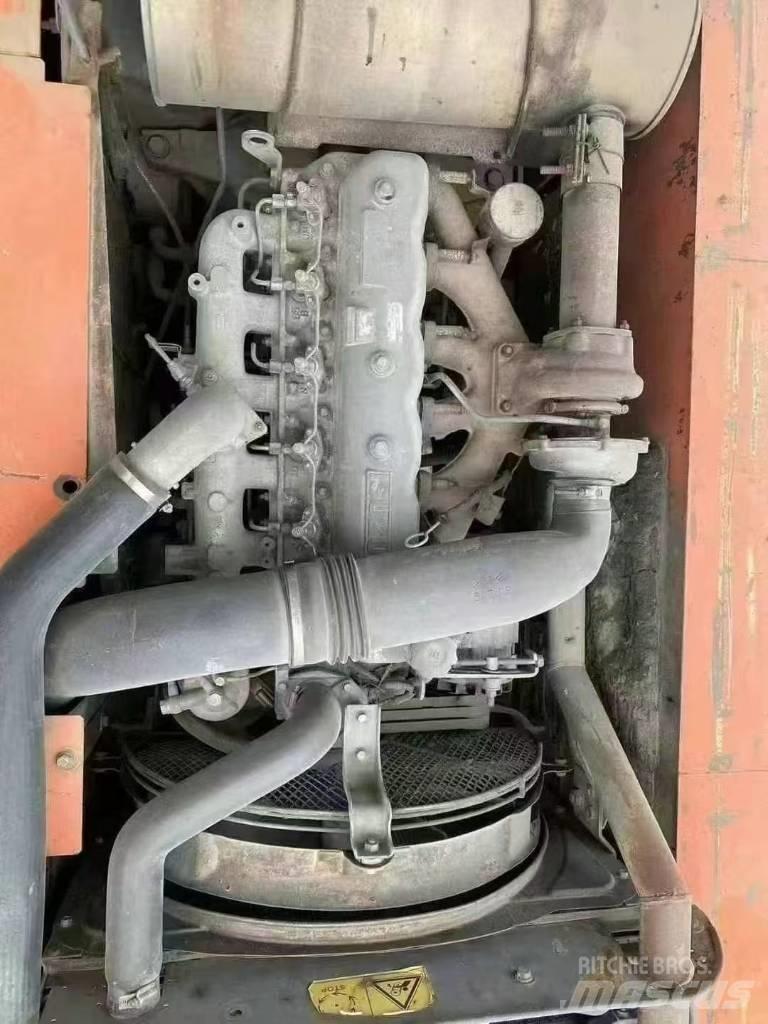 Hitachi ZX240 Telakaivukoneet