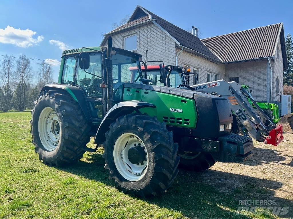 Valtra 8450 Traktorit