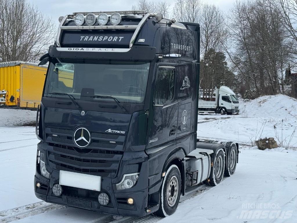 Mercedes-Benz Actros Vetopöytäautot