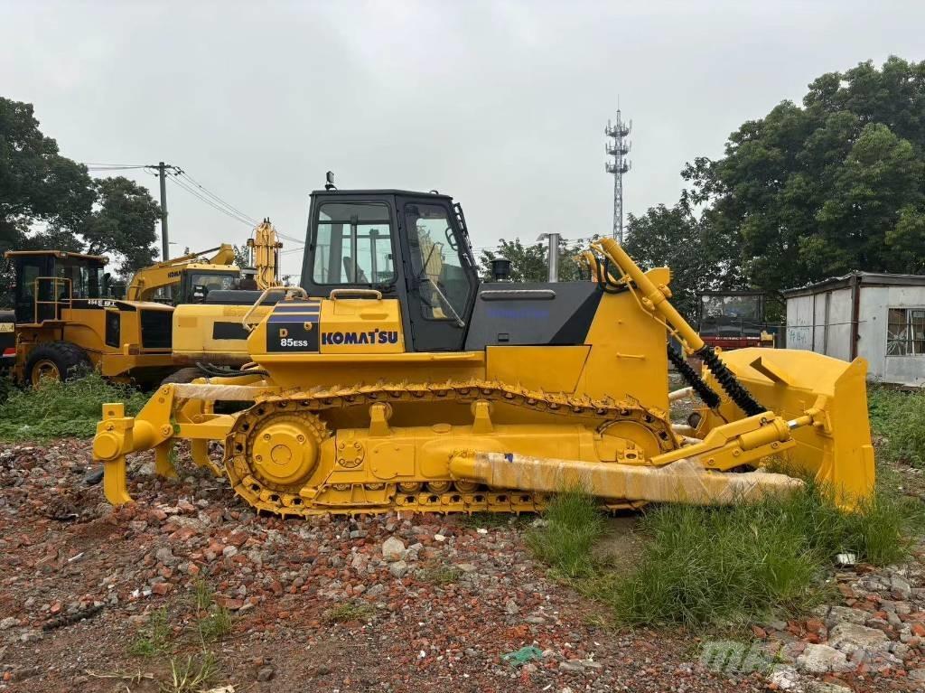 Komatsu D 85 E-12 Telaketjupuskutraktorit