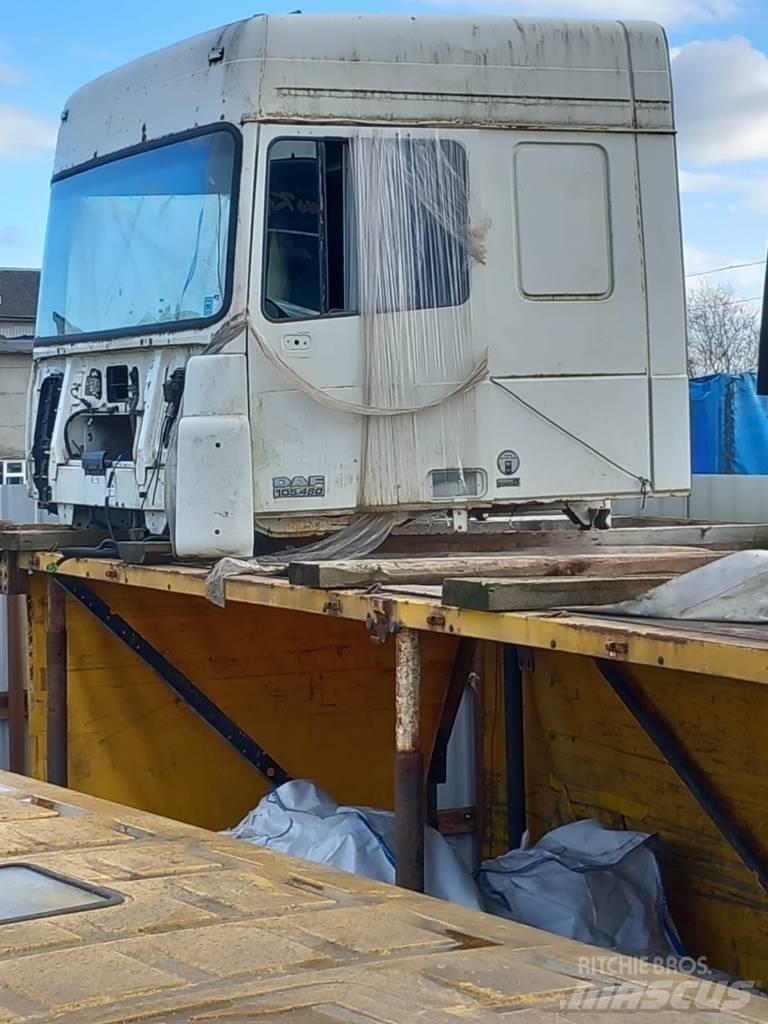 DAF XF105.460 Ohjaamot ja sisustat