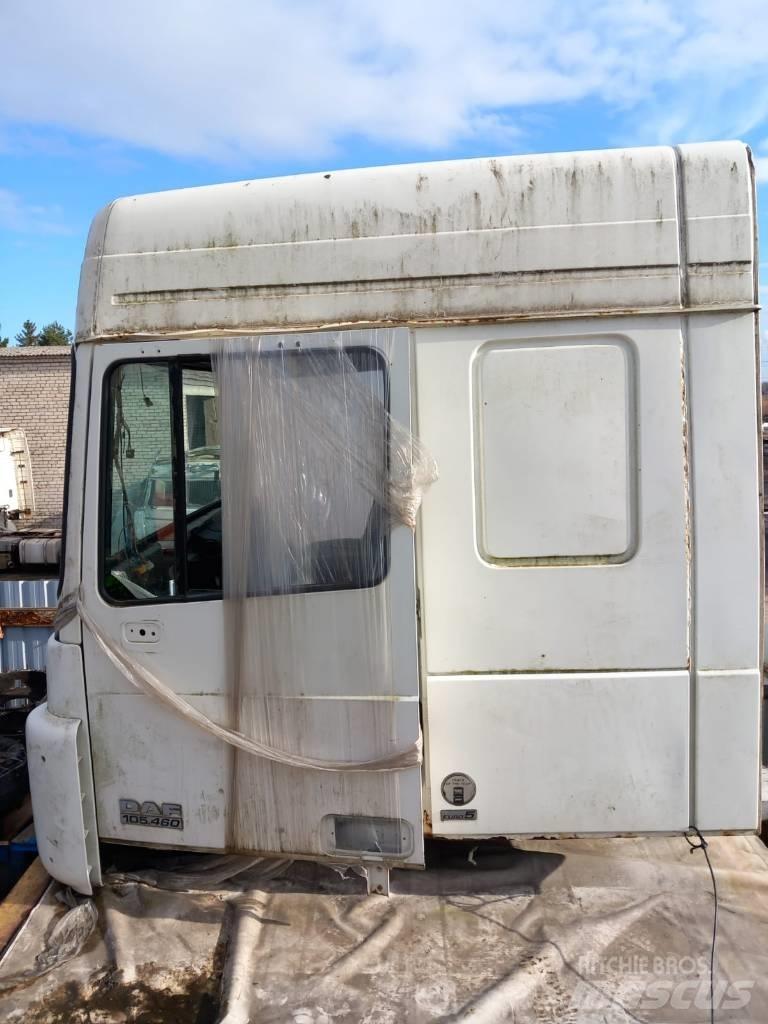 DAF XF105.460 Ohjaamot ja sisustat