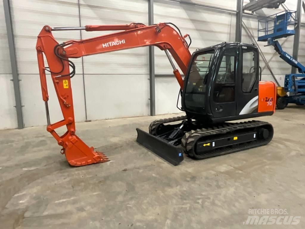 Hitachi ZX 70 Midikaivukoneet 7t - 12t