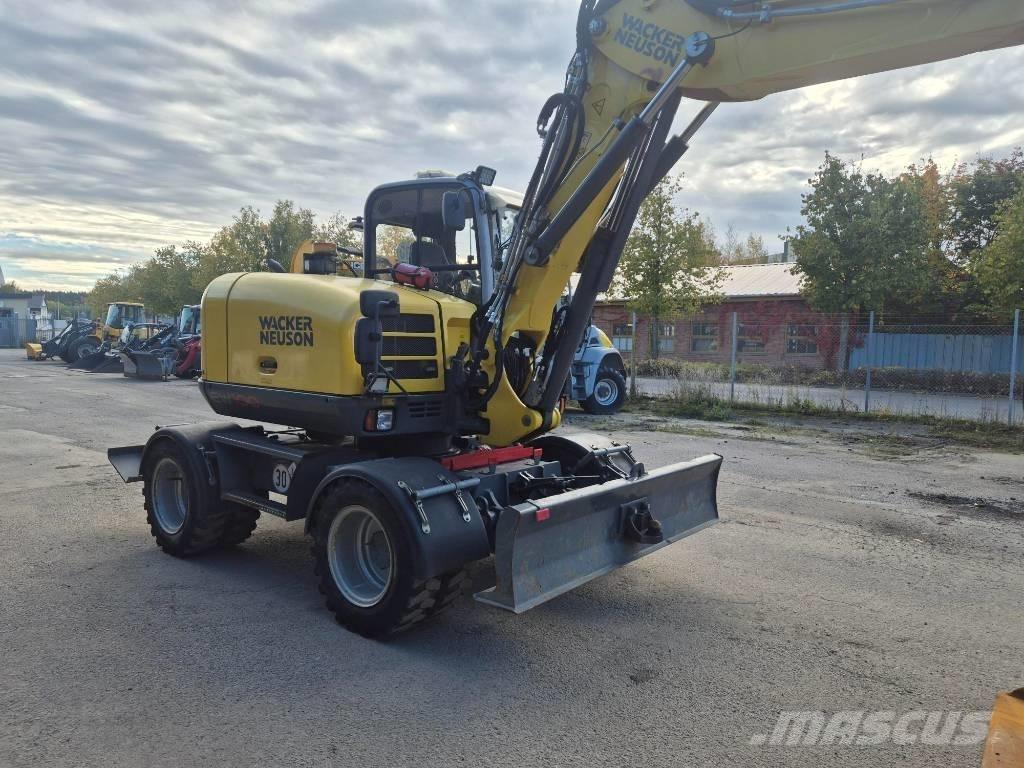 Wacker Neuson EW100 Pyöräkaivukoneet