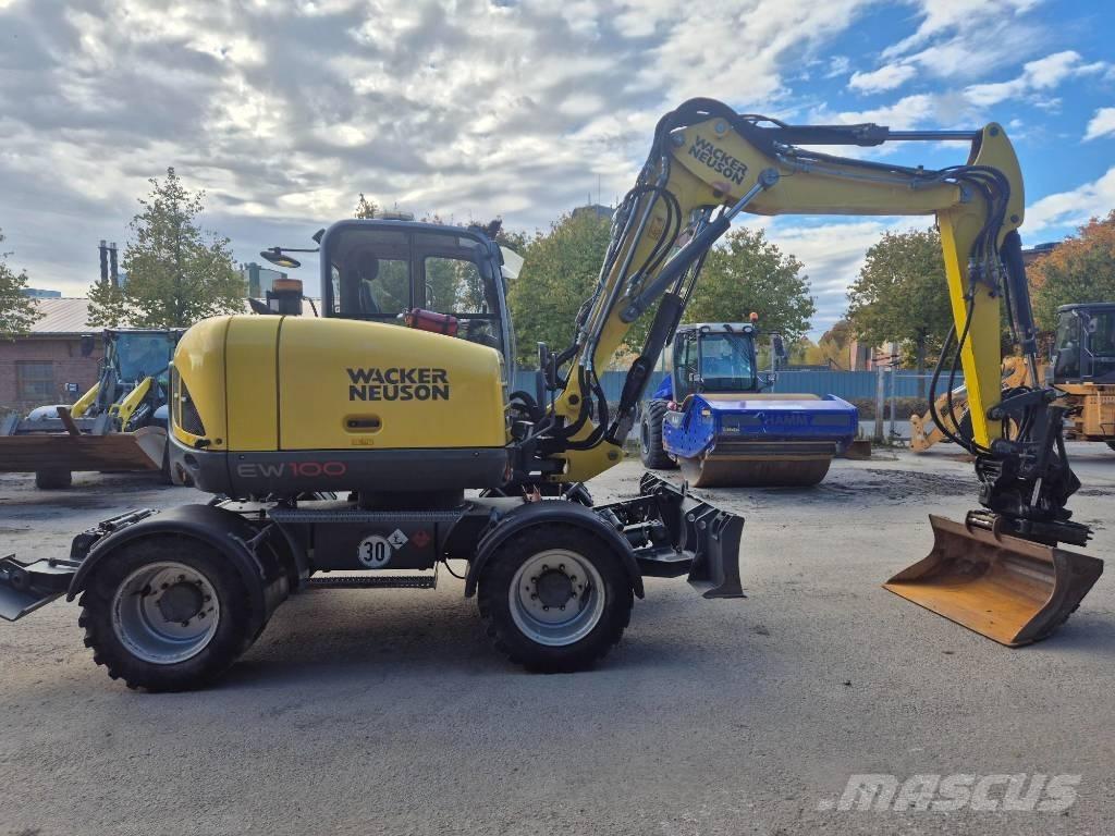 Wacker Neuson EW100 Pyöräkaivukoneet