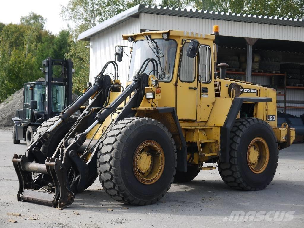 Volvo L 90 Pyöräkuormaajat