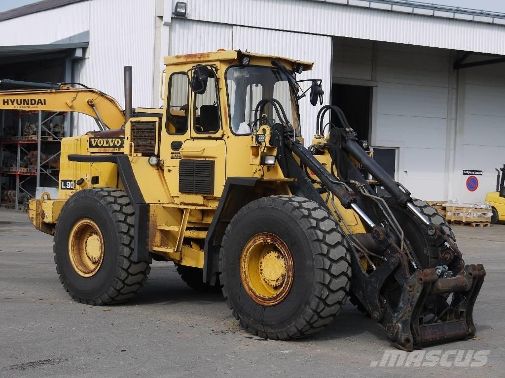Volvo L 90 Pyöräkuormaajat