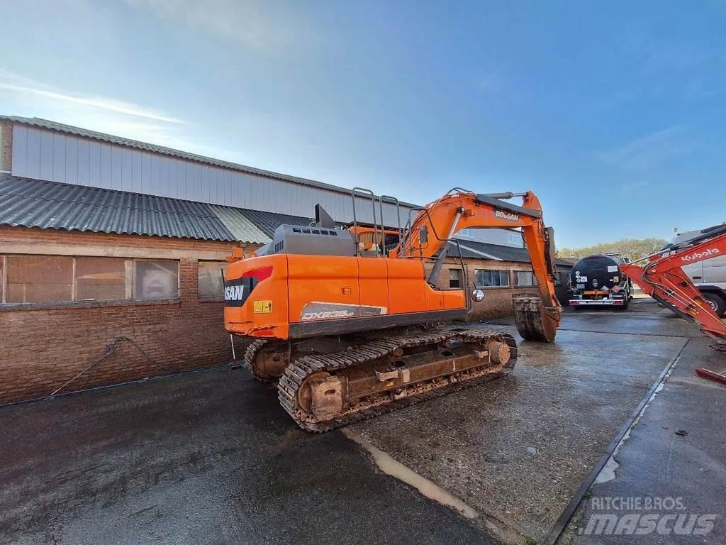 Doosan DX235lc Telakaivukoneet
