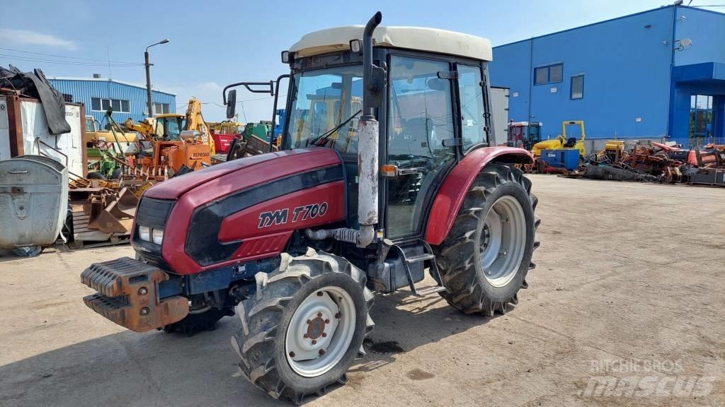 TYM T700 Traktorit