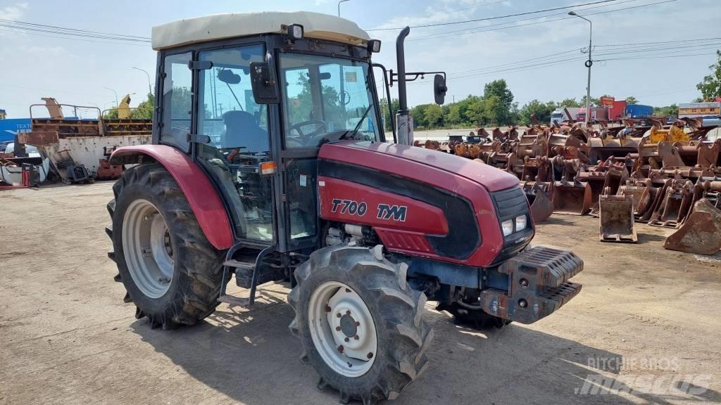 TYM T700 Traktorit