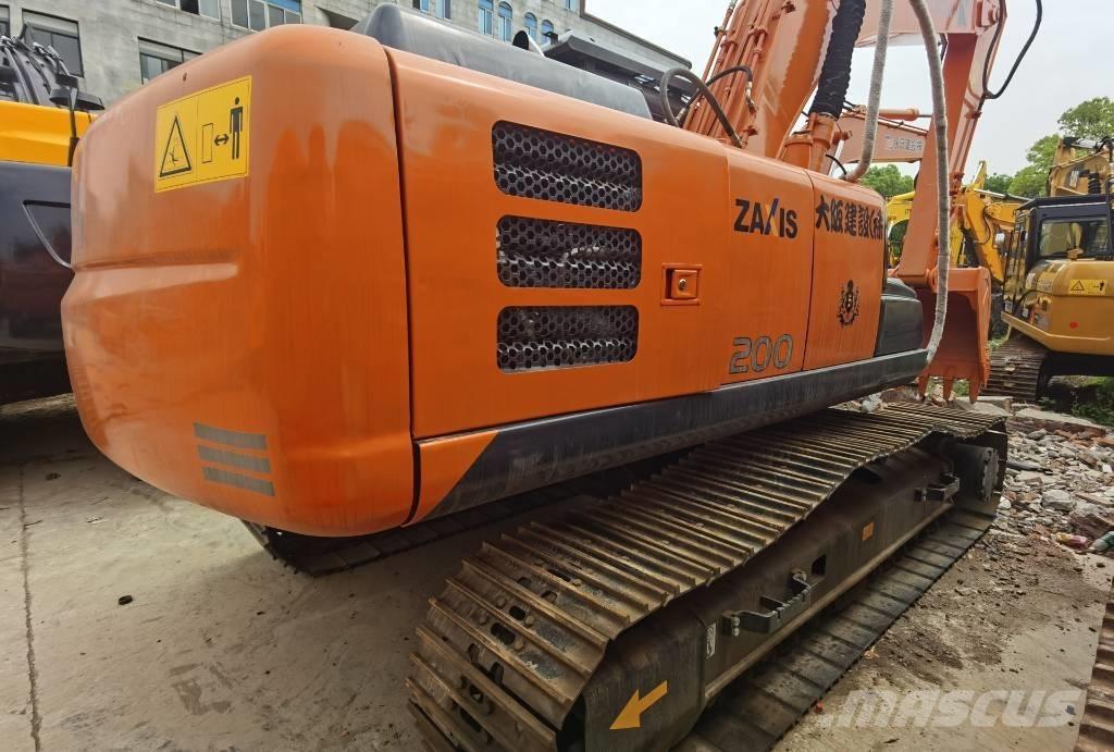 Hitachi ZX 200 Telakaivukoneet