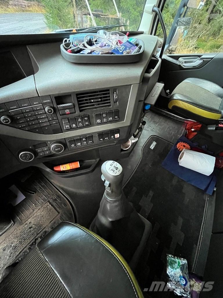 Volvo FH 16 550 Puuautot