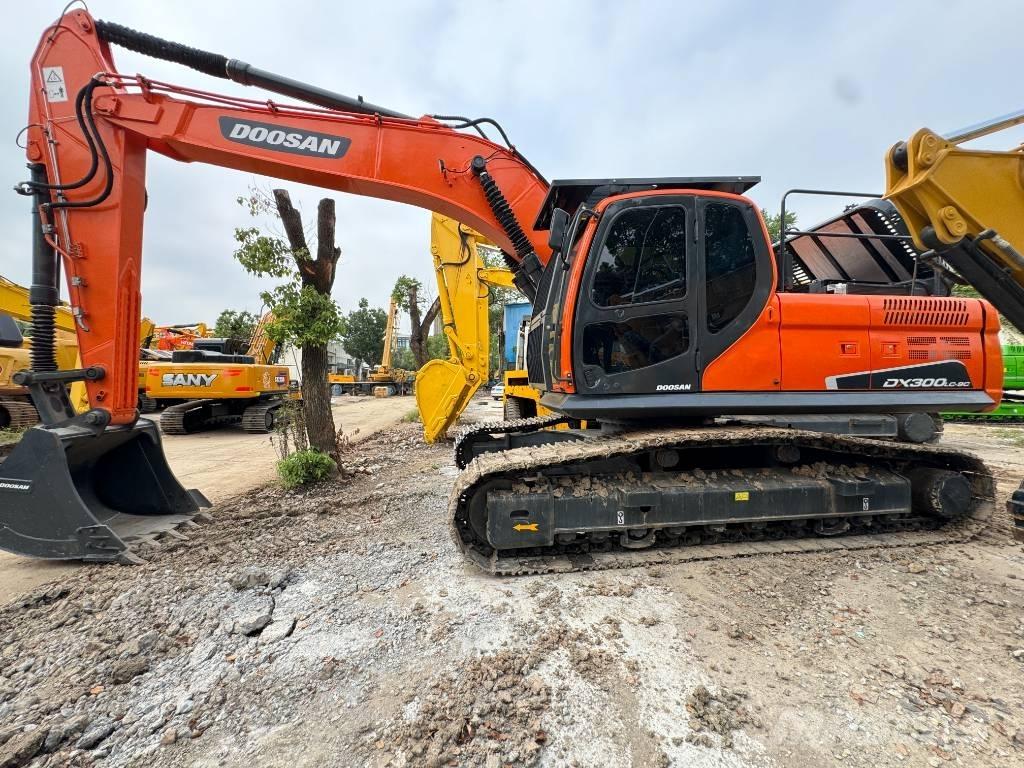 Doosan DX 300 LC LR Telakaivukoneet