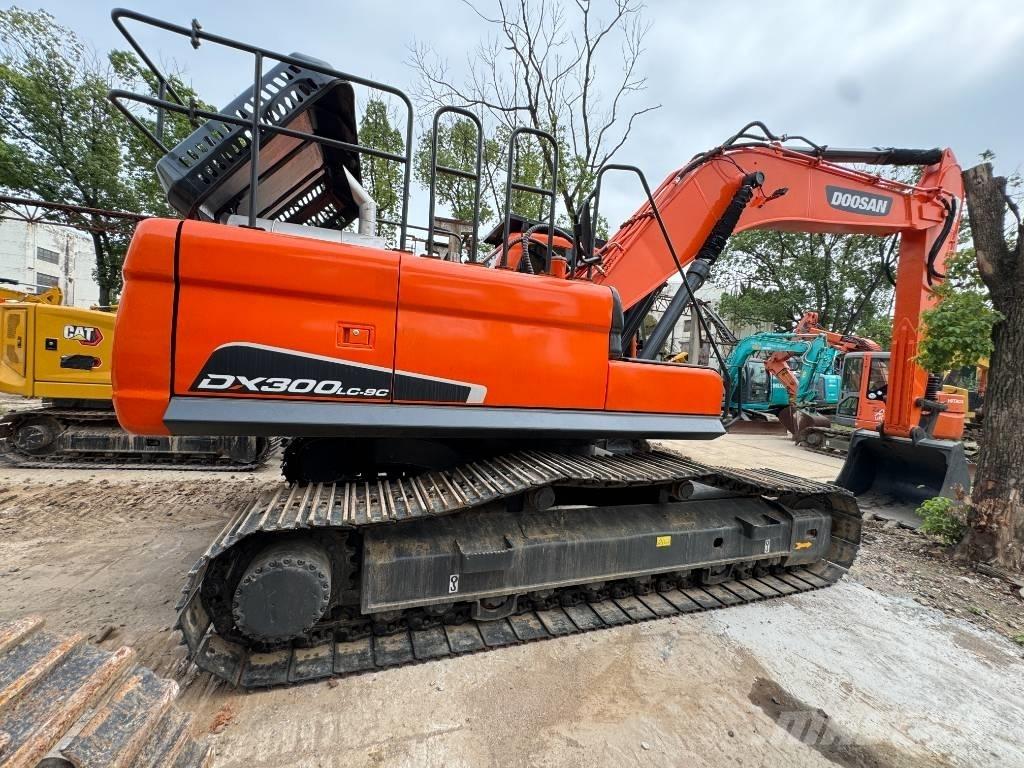 Doosan DX 300 LC LR Telakaivukoneet