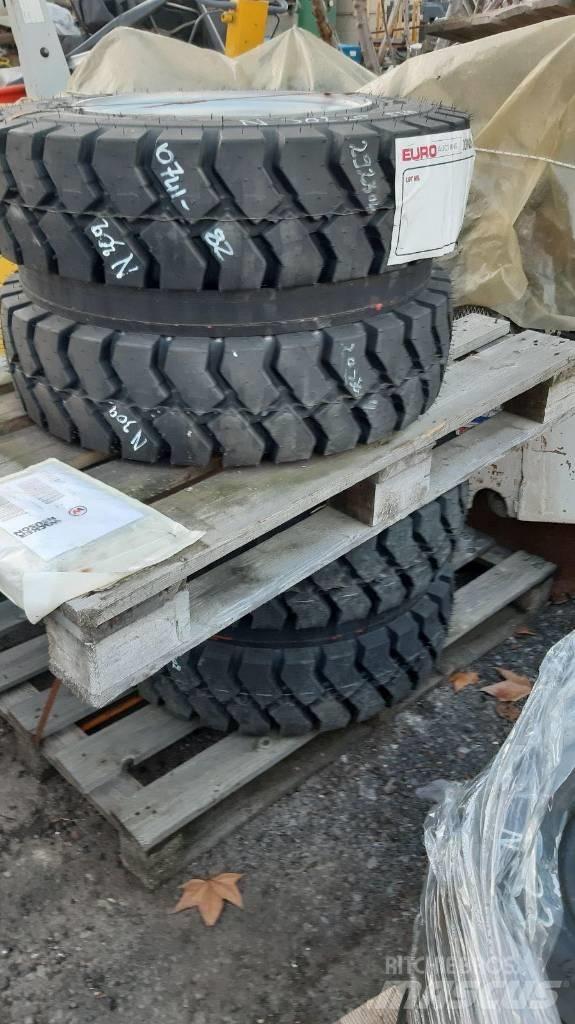 Mitas 7.50-15 Renkaat ja vanteet