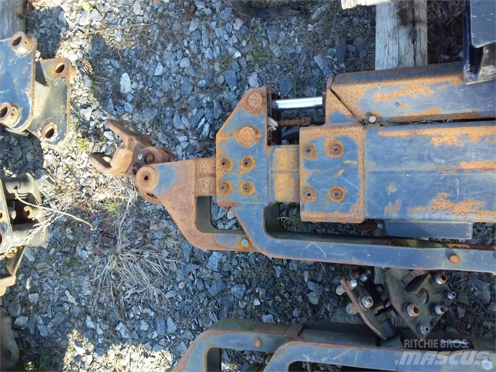 John Deere 210 Harvesterinosturit