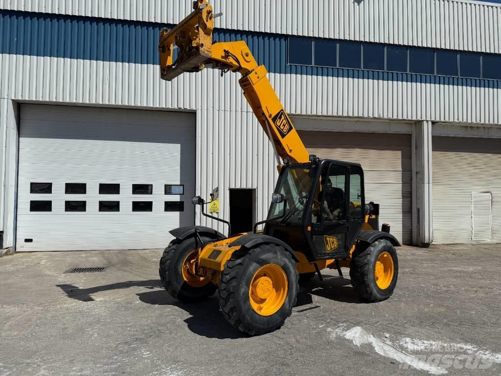 JCB 528-70 Kurottajat