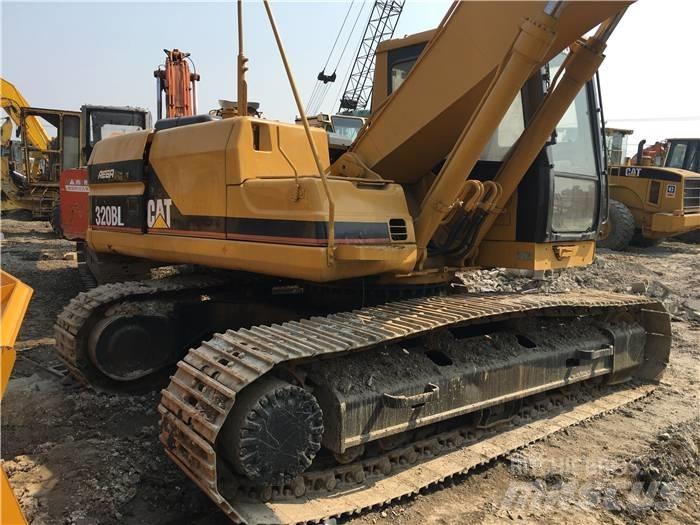 CAT 320 B L Telakaivukoneet
