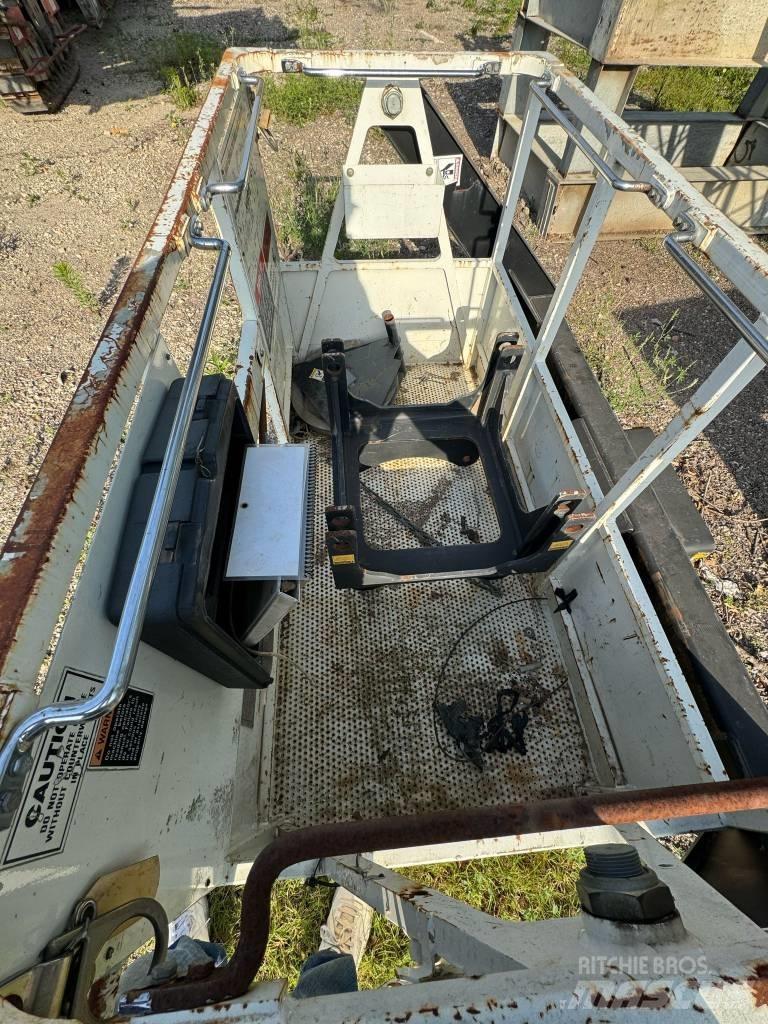 Mantis 10010MX Tela-alustaiset nosturit