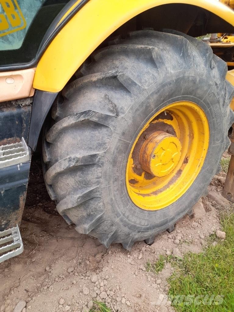 JCB 3 CX Kaivurikuormaajat