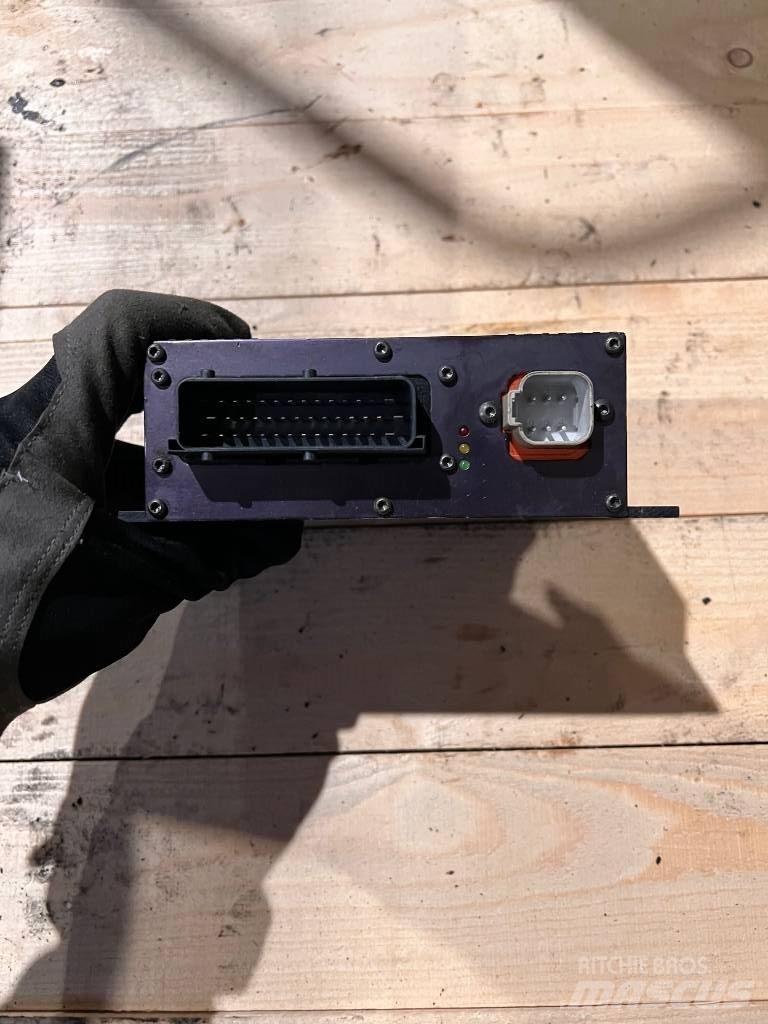 Valmet 5033472 Sähkö ja elektroniikka