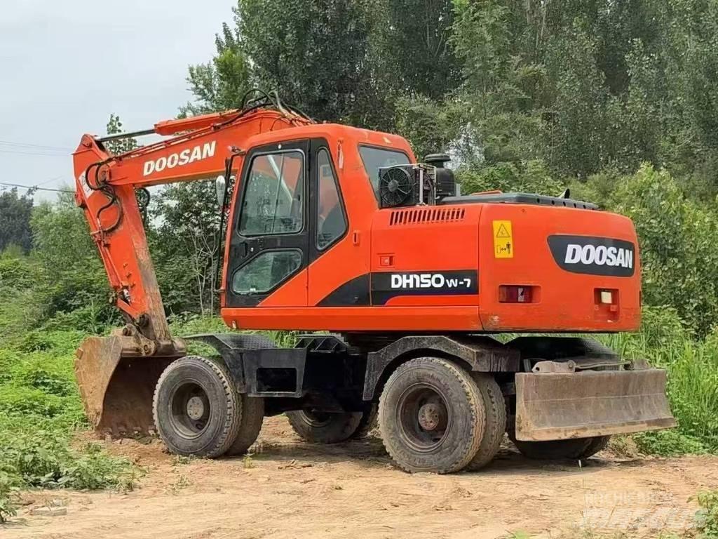 Doosan 150 W-7 Pyöräkaivukoneet