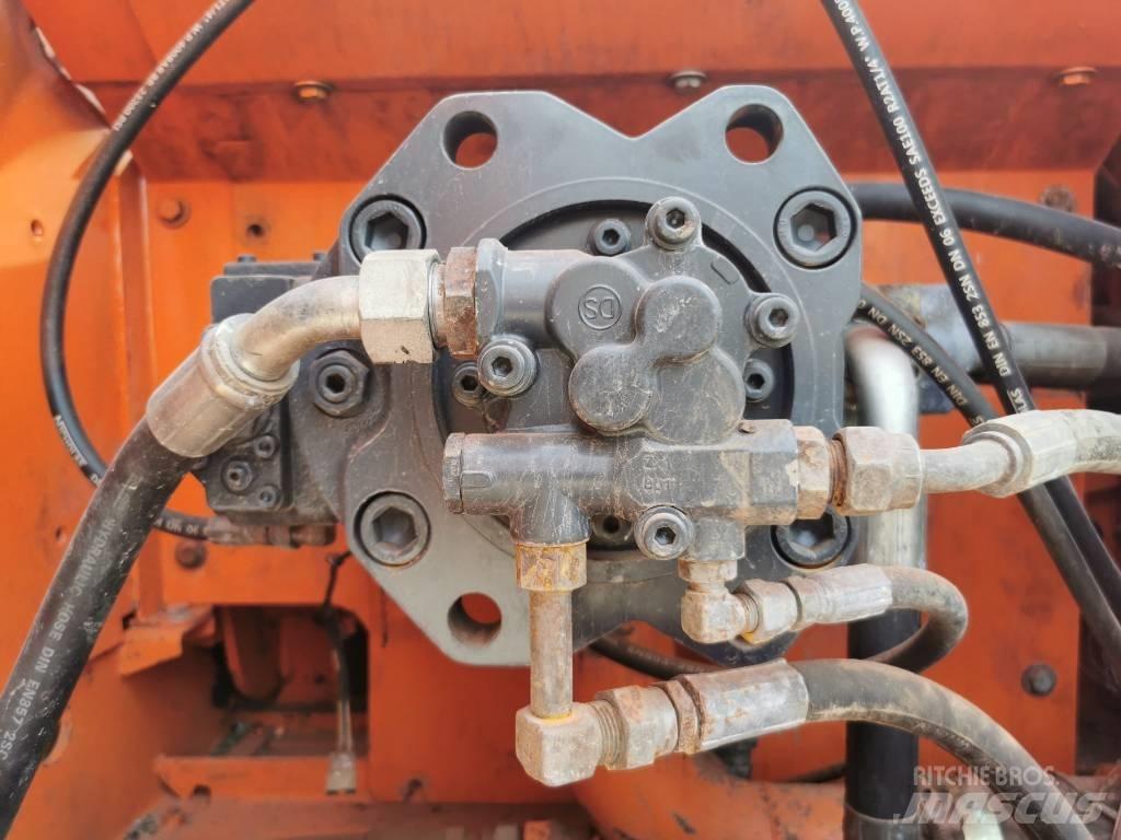 Doosan DX225LC Telakaivukoneet