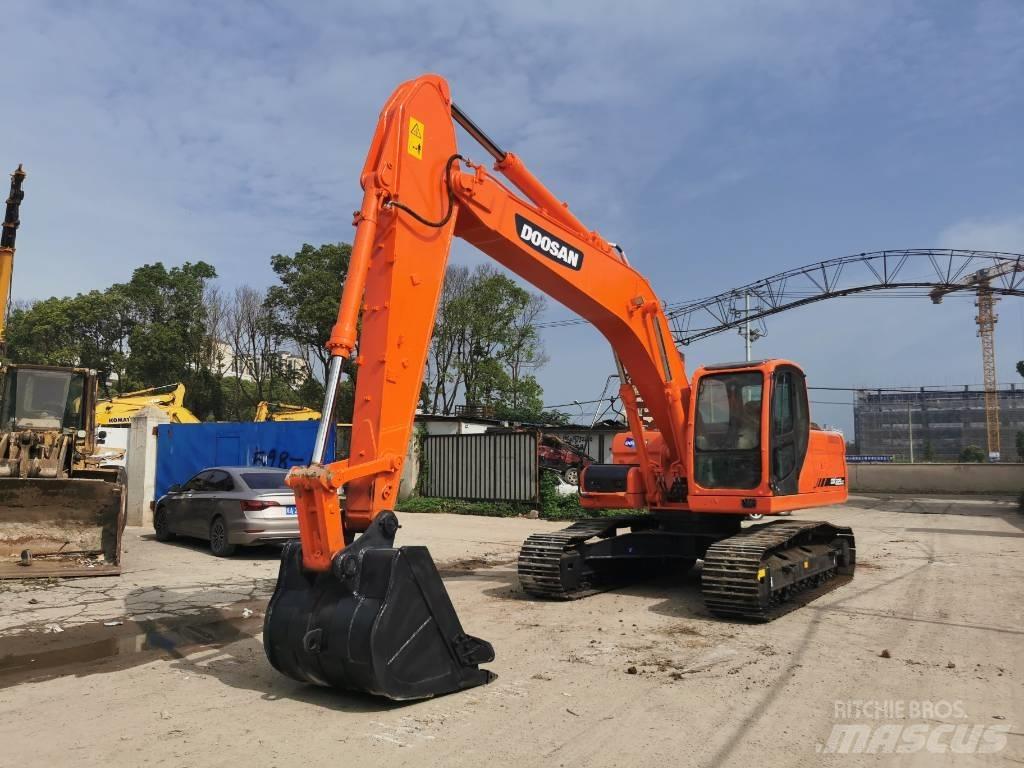 Doosan DX225LC Telakaivukoneet