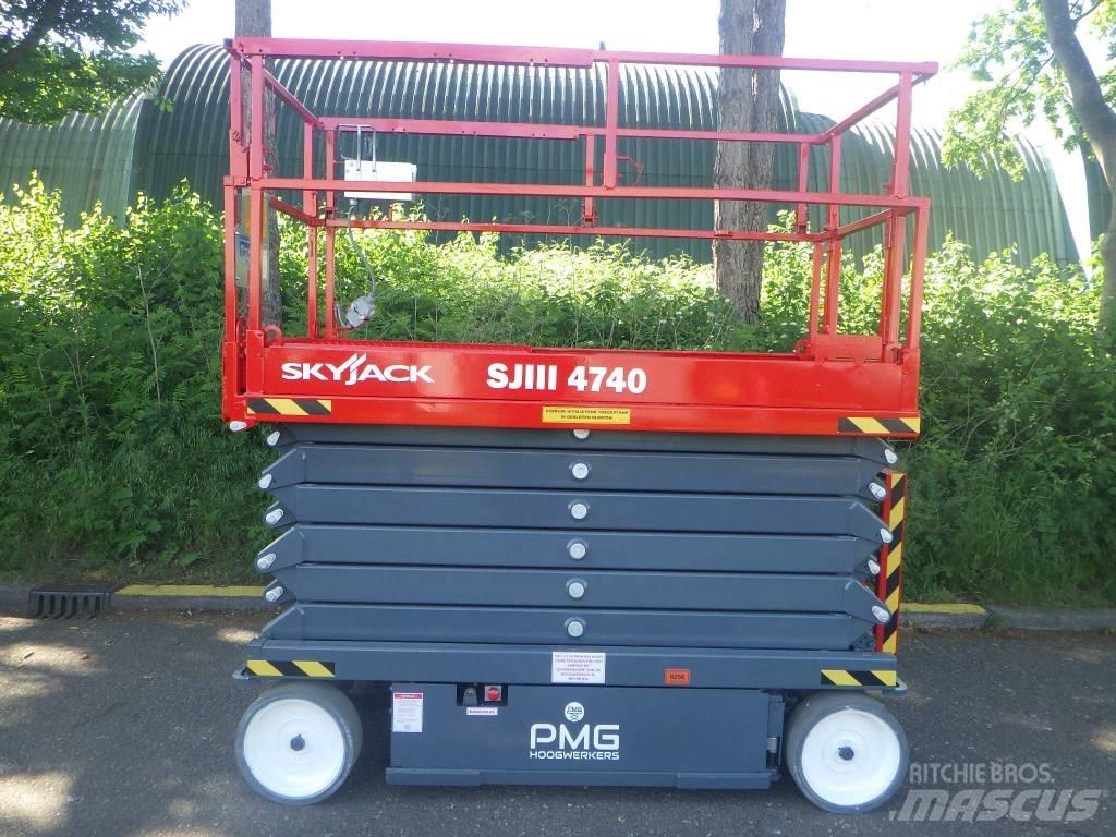 SkyJack SJ4740 Saksilavat