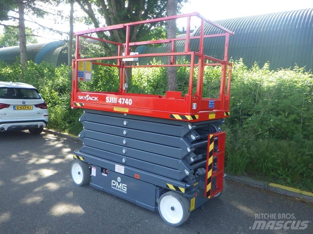 SkyJack SJ4740 Saksilavat