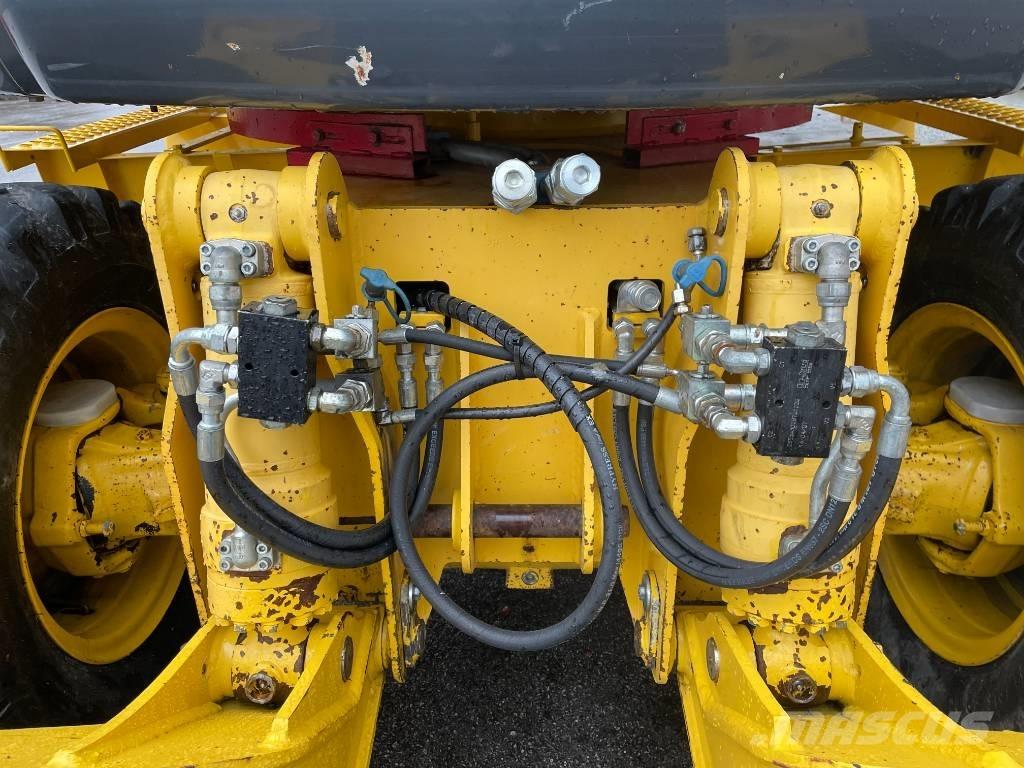 Komatsu PW 98 MR-8 Pyöräkaivukoneet