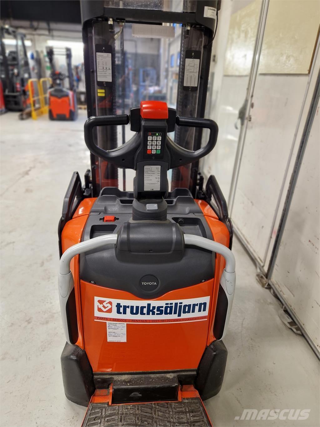 Toyota SPE120L Ajettavat pinoamisvaunut