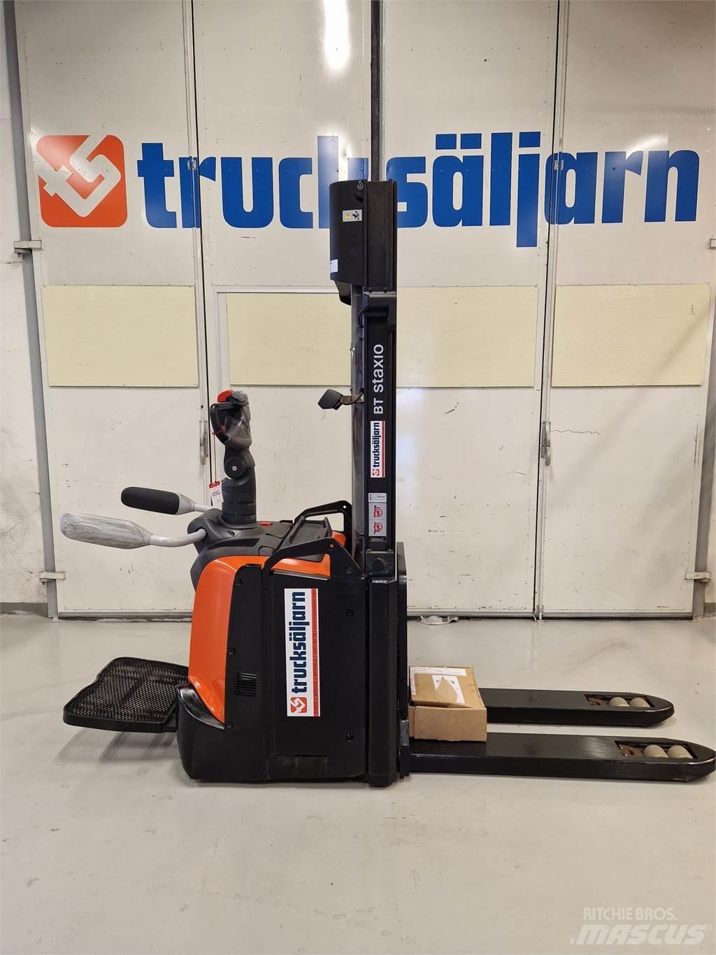 Toyota SPE120L Käyden ajettavat pinoamistrukit