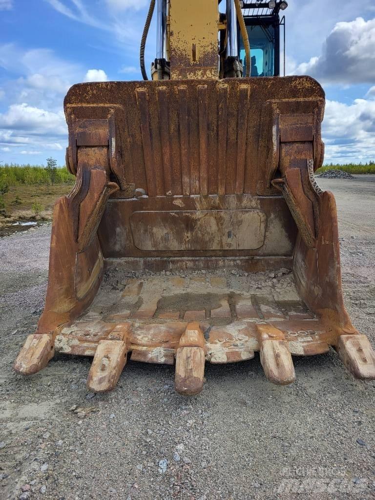CAT 5090 B Telakaivukoneet
