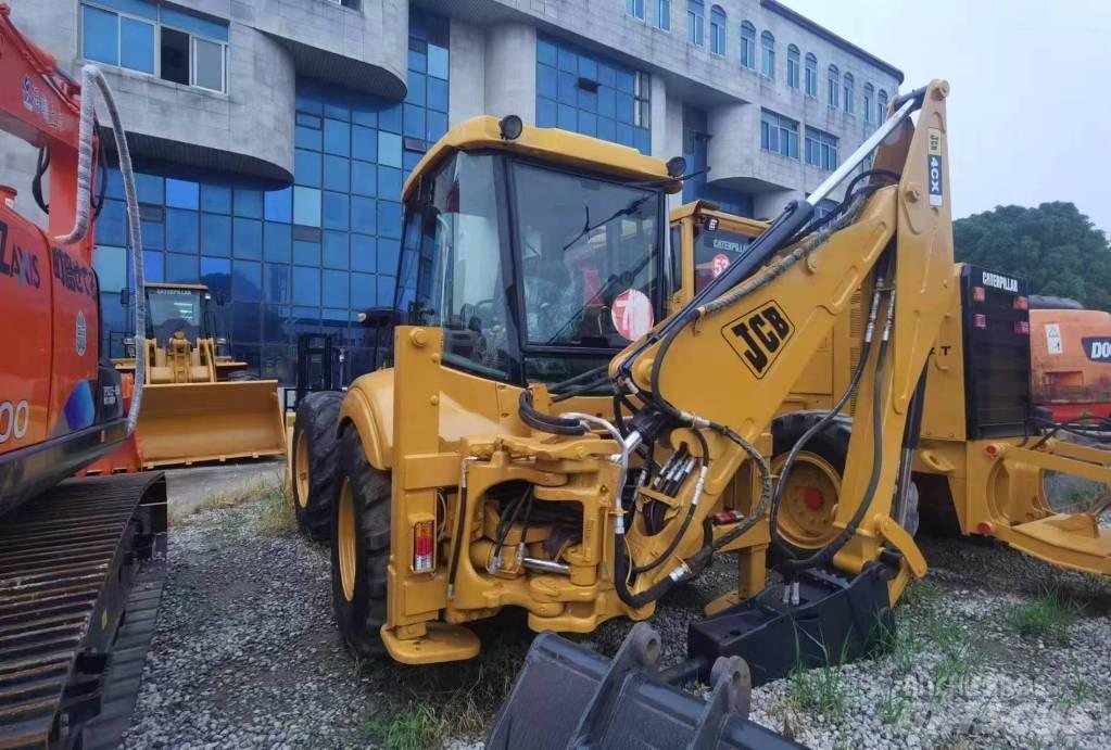 JCB 4 CX Kaivurikuormaajat