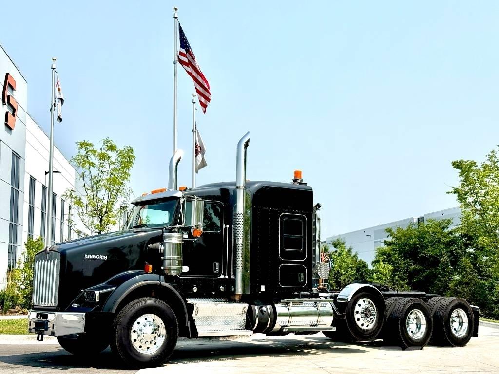 Kenworth T 800 Vetopöytäautot