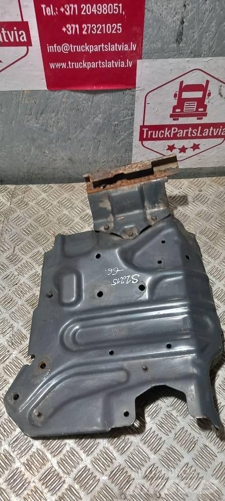 Scania R440  2105660 Ohjaamot ja sisustat