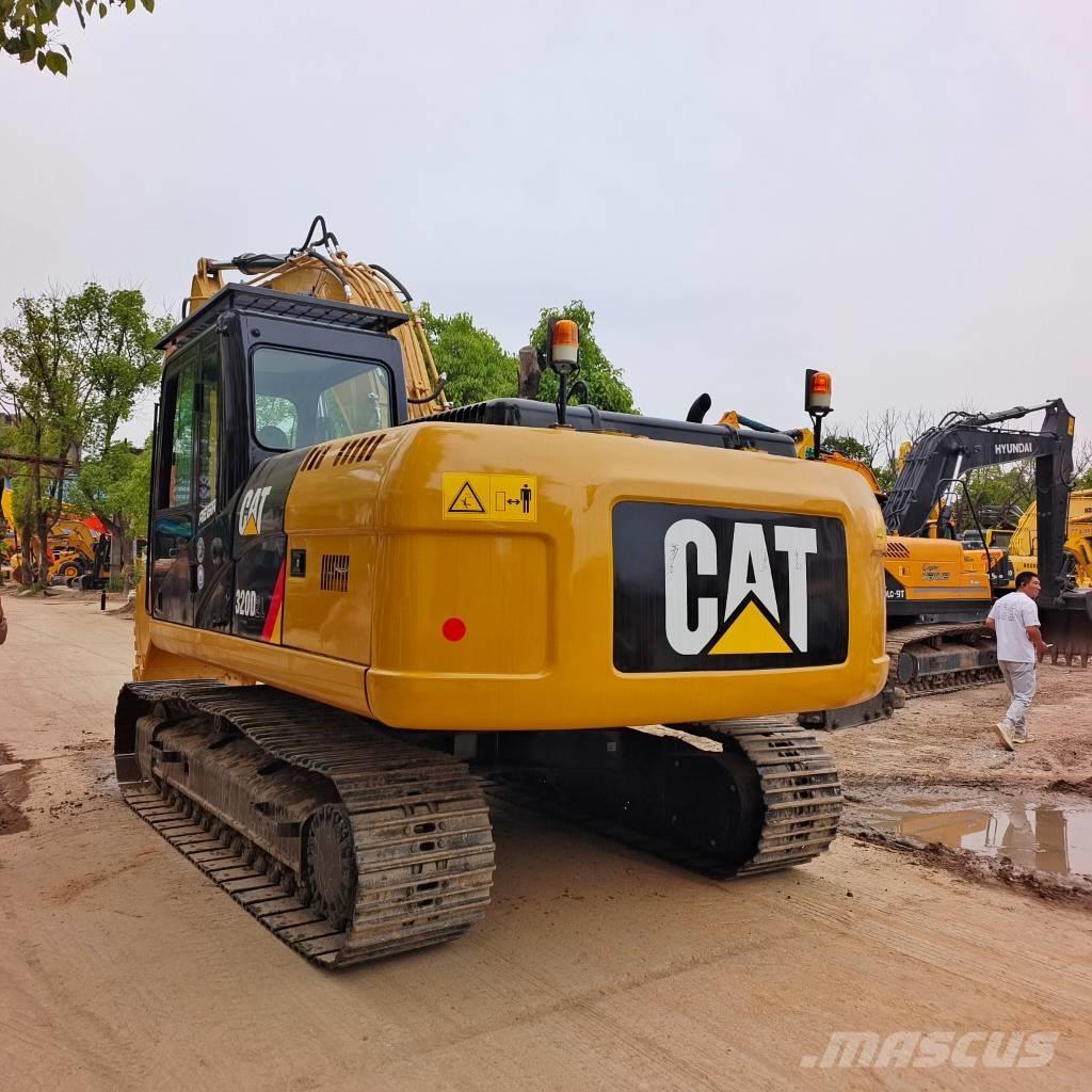 CAT 320 D L Telakaivukoneet