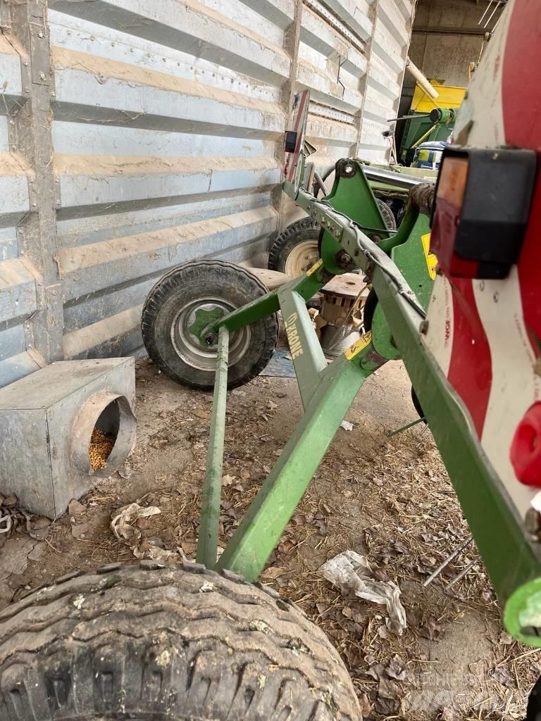 Krone KWT 882 Pöyhimet ja haravat