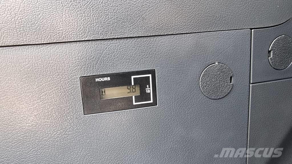 Hyundai HX 140 AL Telakaivukoneet