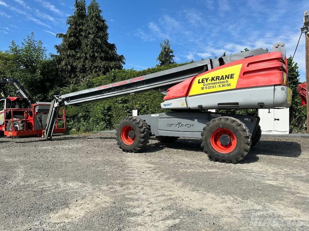 SkyJack SJ66T Kuukulkijat