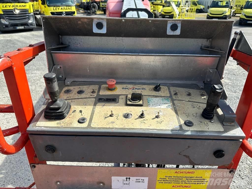 SkyJack SJ66T Kuukulkijat